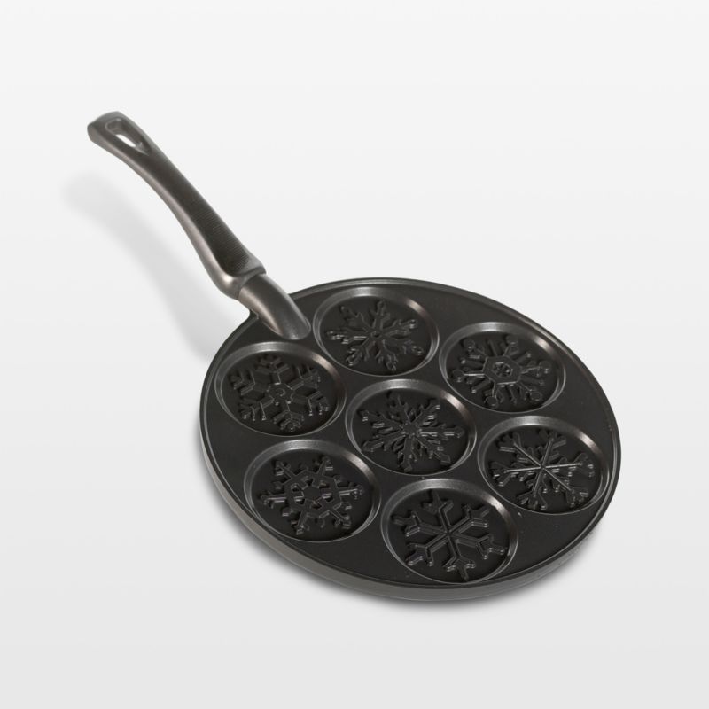 Nordic Ware Stovetop Sweetheart Waffle Iron, Cast Aluminum with