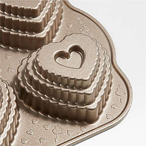 Nordic Ware Tiered Heart Cakelet Pan