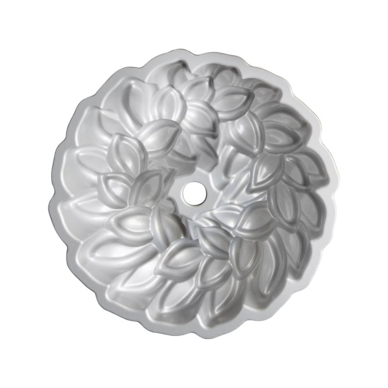 Nordic Ware Laurel Wreath 80th Anniversary Bundt Pan - image 4 of 5