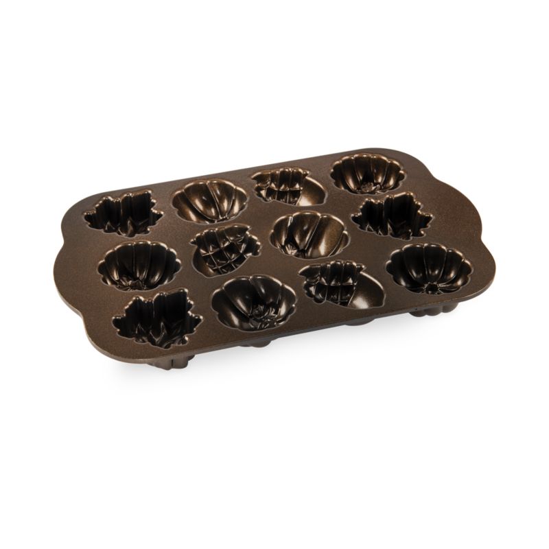 Nordic Ware ® Autumn Delights Cakelet Pan - image 3 of 4