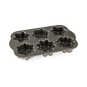 Nordic Ware Falling Snowflakes Nonstick Pancake Pan