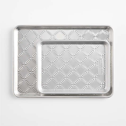 Nordic Ware Naturals 2-Piece Starburst Baker's Bundle, Half and Quarter Sheet Pans