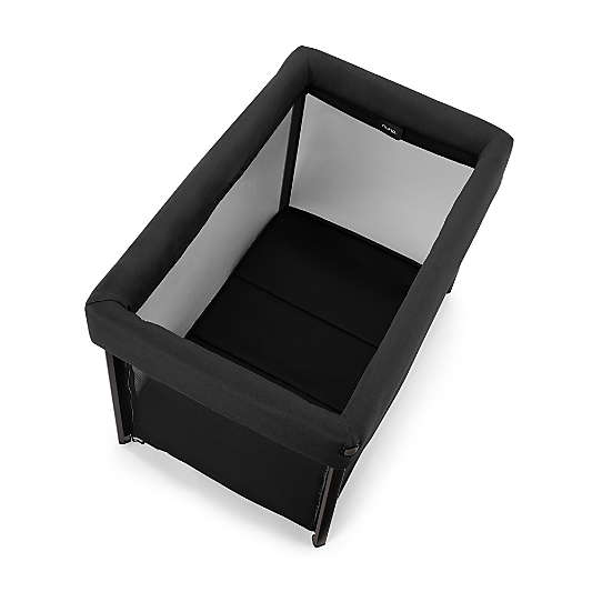 Nuna ® PAAL ™ Black Playard & Bassinet