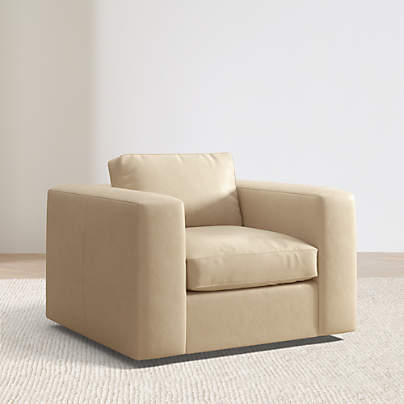 Oceanside 42" Leather Swivel Chair