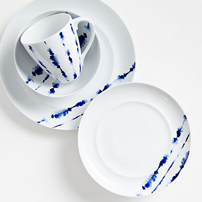 View Omri 4-Piece Blue and White Place Setting details