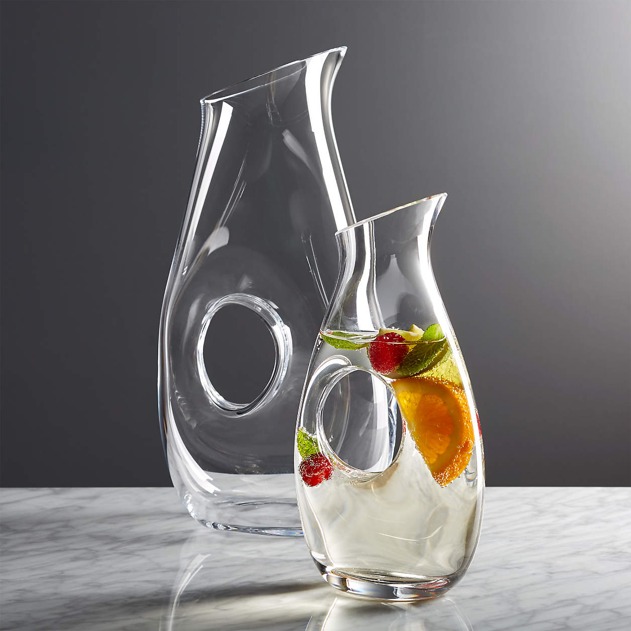 Ona Pitchers
