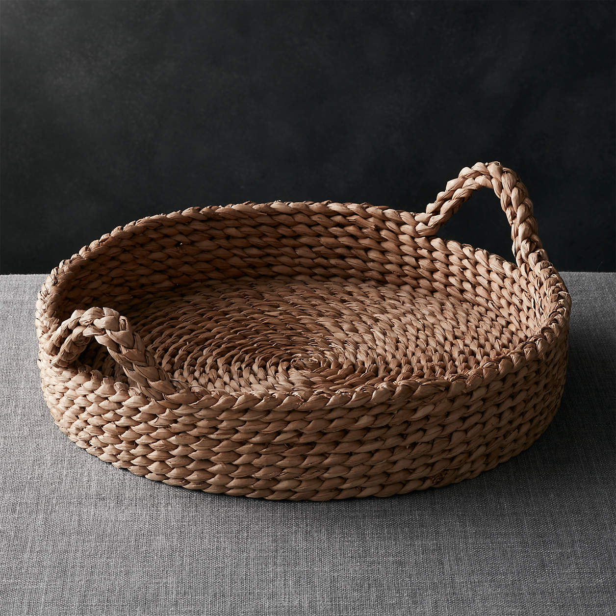 Onslow Handwoven Round Decorative Tray 17"