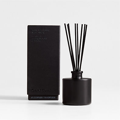 View Monochrome No. 02 Onyx Reed Diffuser - Vetiver, Cedarwood and Musk details