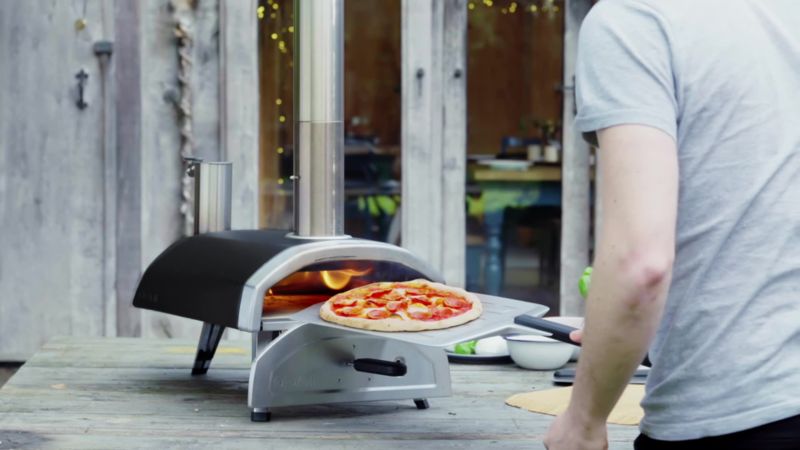 Play Ooni Fyra Outdoor Pizza Oven - video 1 of 4