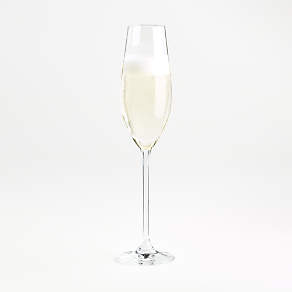 https://cb.scene7.com/is/image/Crate/OregonChampagneSSS20/$web_pdp_carousel_low$/200309170311/oregon-champagne-glass.jpg