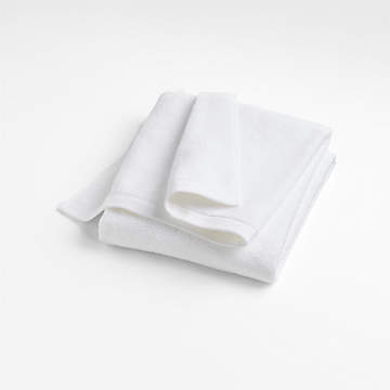 https://cb.scene7.com/is/image/Crate/OrgAntiMicrobialBthTwlWhtSSS22/$web_recently_viewed_item_sm$/211026092528/bright-white-anti-microbial-organic-cotton-bath-towel.jpg