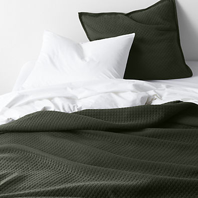 View Organic Cotton Ficus Green King Bed Coverlet details