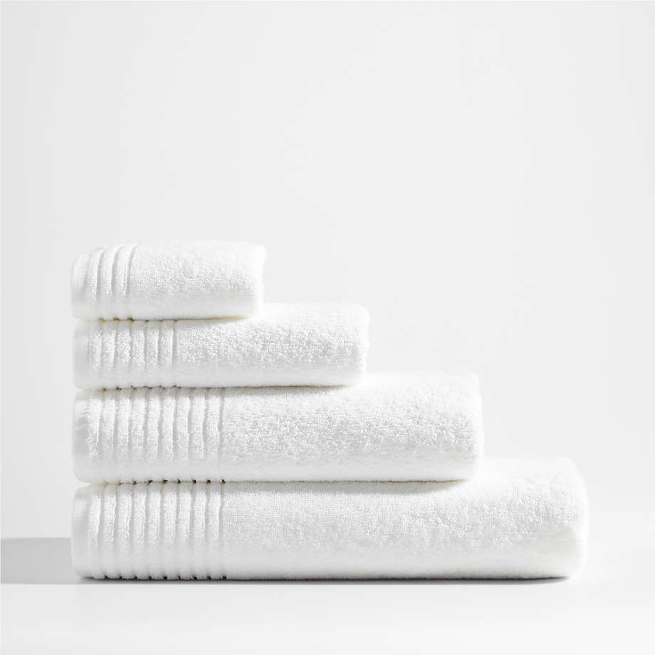 https://cb.scene7.com/is/image/Crate/OrgCottonRefibraCrWhGrpFSSF22/$web_pdp_main_carousel_med$/220401183056/refibra-crisp-white-organic-cotton-bath-towels.jpg