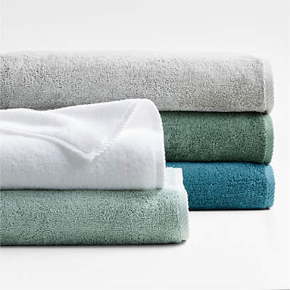 https://cb.scene7.com/is/image/Crate/OrgQuickDryBthTowelsFSSS22/$web_pdp_main_carousel_low$/211026093639/quick-dry-organic-cotton-bath-towels.jpg