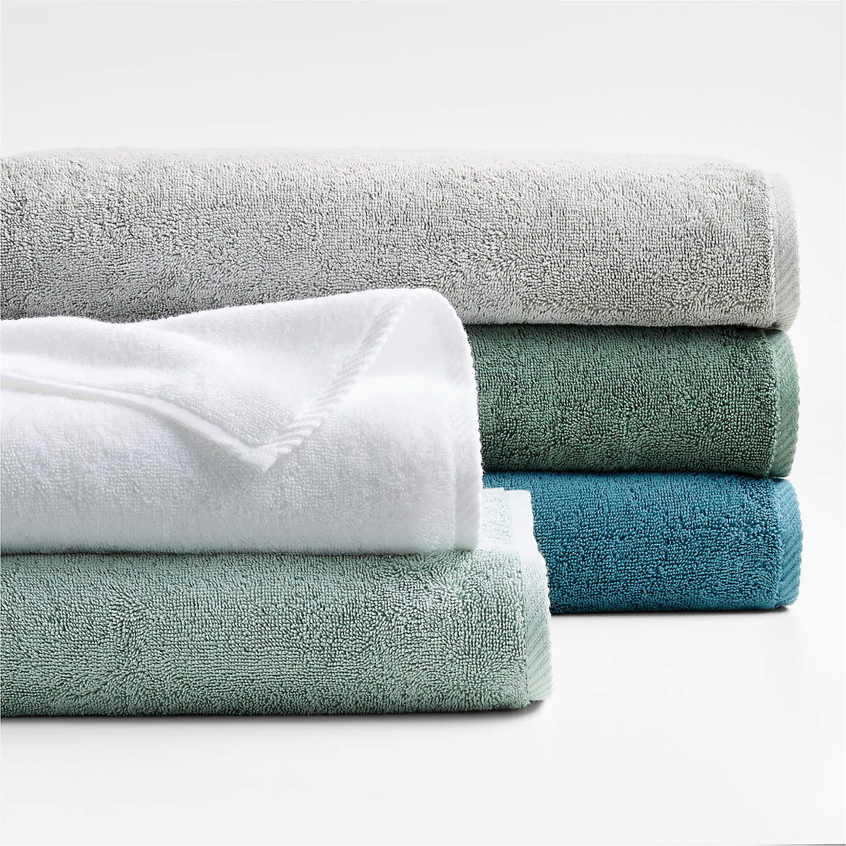 How to Wash and Dry Bath Towels