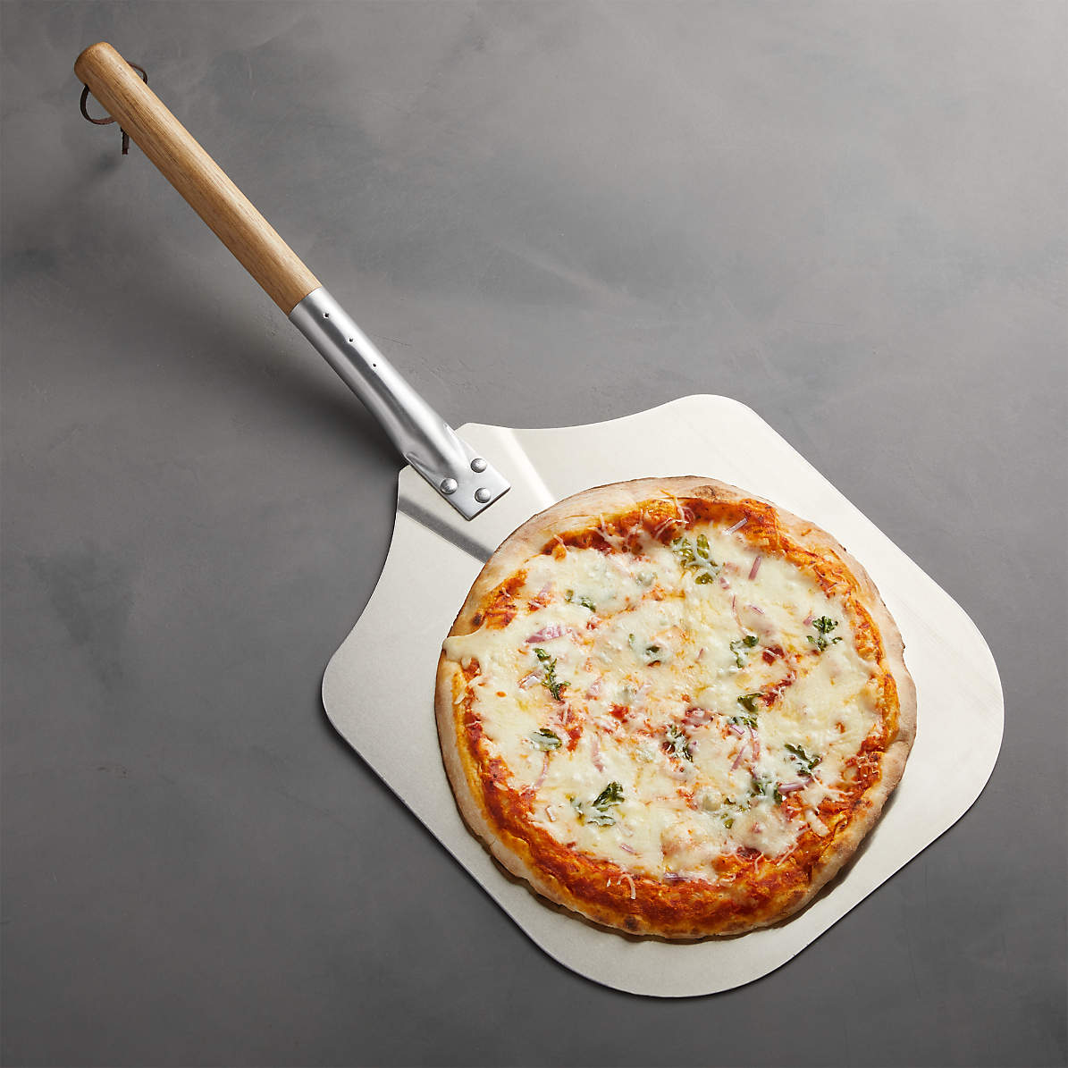 8 Round Metal Pizza Peel - Pizza Oven Accessories