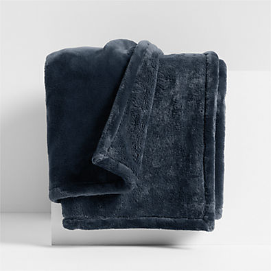 View Plush 70x55 Deep Indigo Throw Blanket details