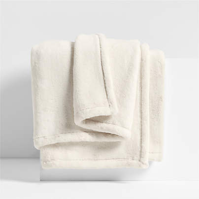 Plush 70x55 Pampas Ivory Throw Blanket