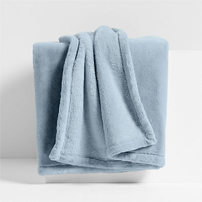 View Plush 70x55 Sky Blue Throw Blanket details