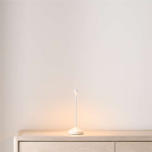 Pina Pro White Metal Table Lamp by Zafferano America 11.4"
