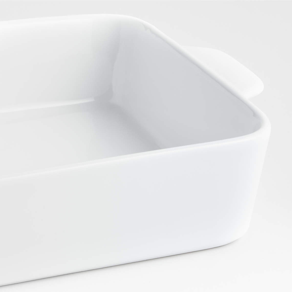 Potluck White Covered Baking Dish + Reviews