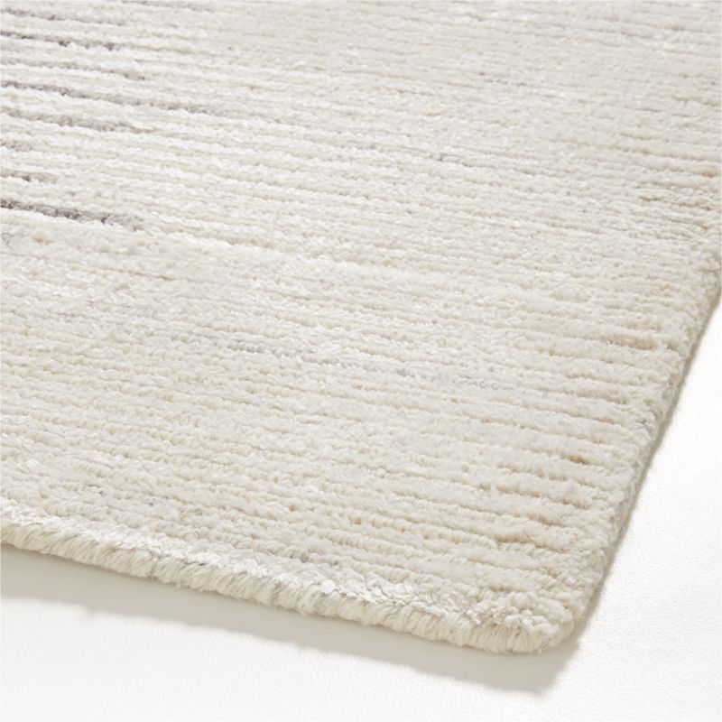 Prague Wool and Viscose Hand-Knotted Ombre Ivory White Rug Swatch 12"x18" - image 4 of 5