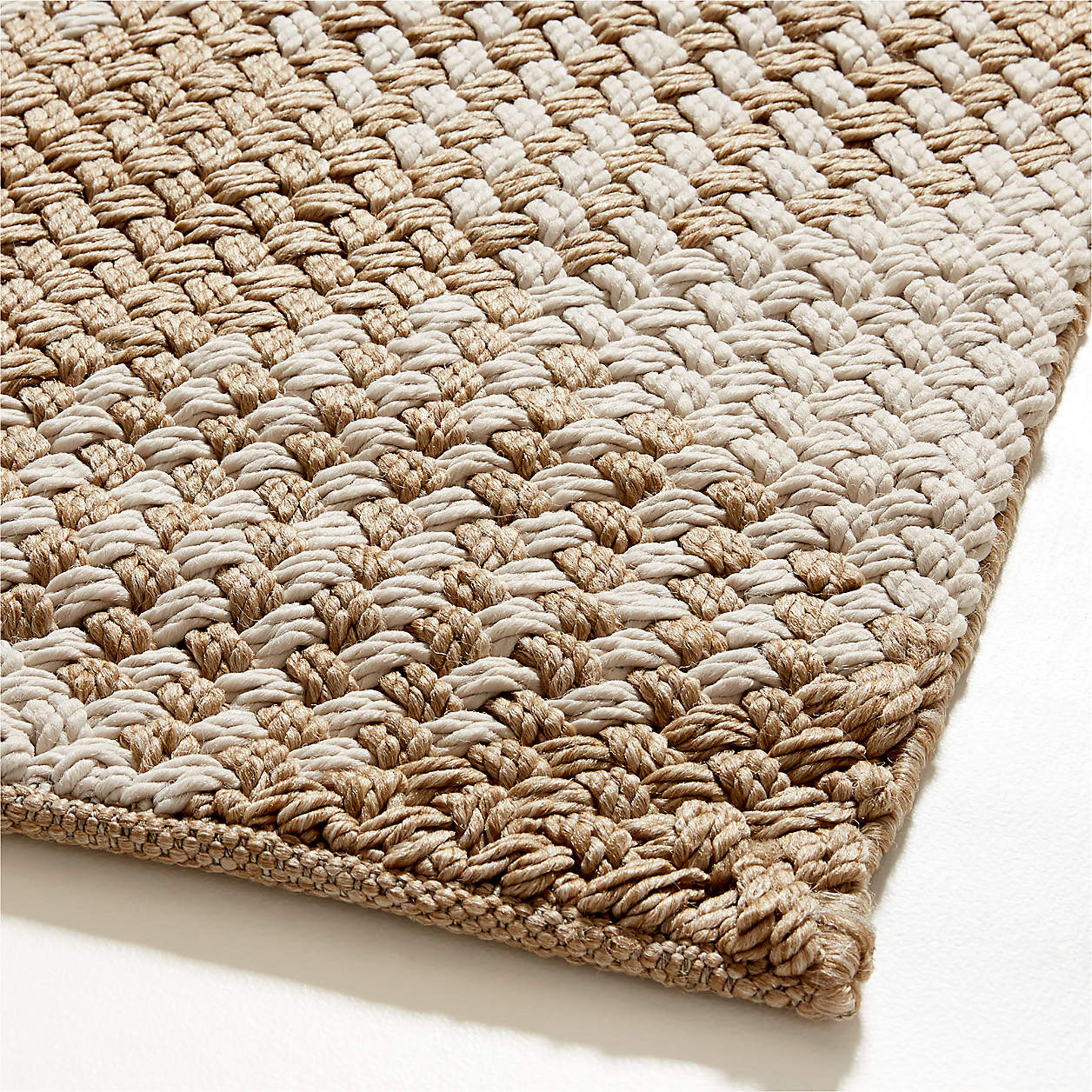 Procida Performance Handwoven White Indoor/Outdoor Rug Swatch 12