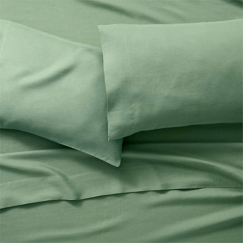 Pure Linen Duck Green Queen Bed Sheet Set + Reviews | Crate & Barrel