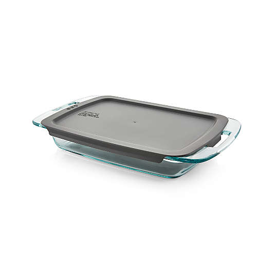 Pyrex ®  Rectangular Baking Dish with Lid