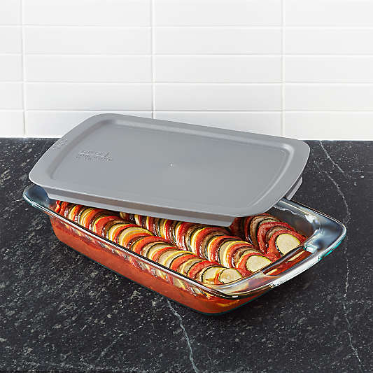 Pyrex ®  Rectangular Baking Dish with Lid