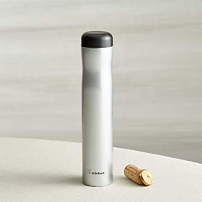 Rabbit ® Pura Aerating Decanter