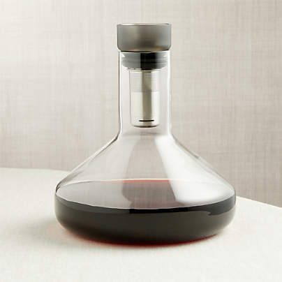 Rabbit ® Pura Aerating Decanter