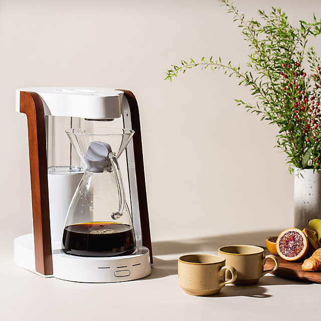 Ratio Eight Coffee Maker - Matte Black with Walnut