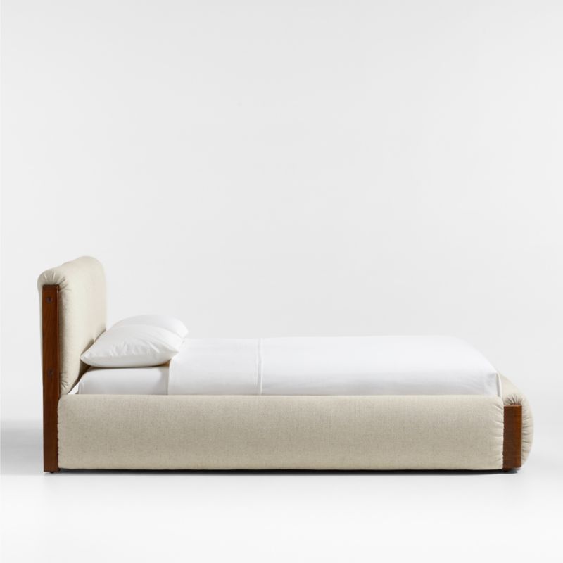 Shinola Runwell Queen Upholstered Bed