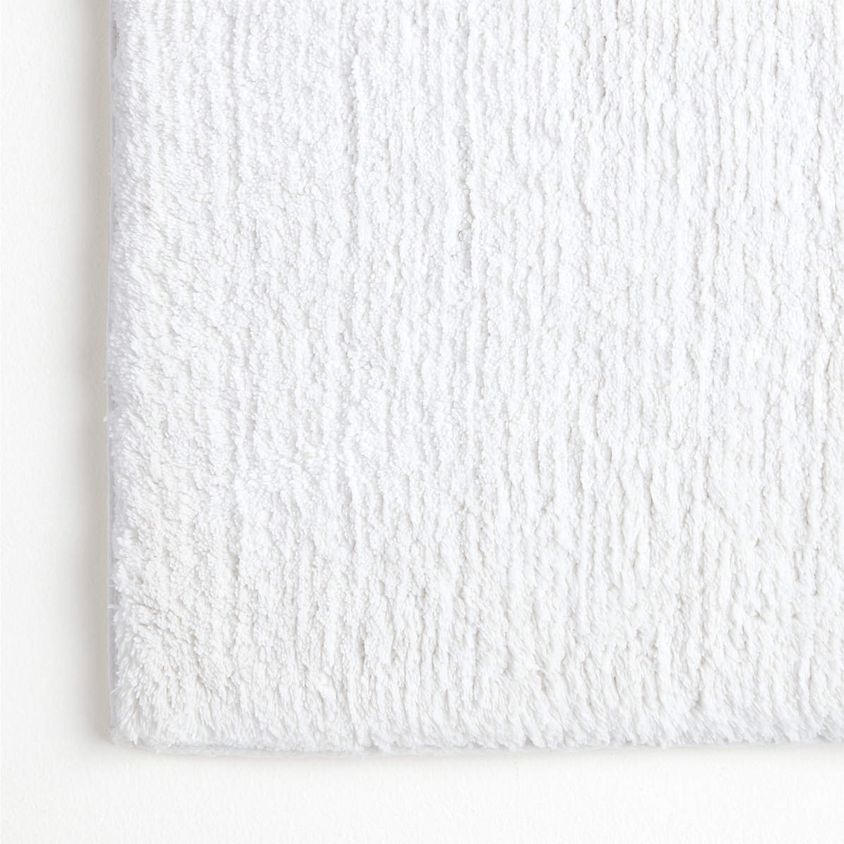 Clean Spaces Aure 100% Cotton Reversible Antimicrobial Bath Rug - White / 20x32