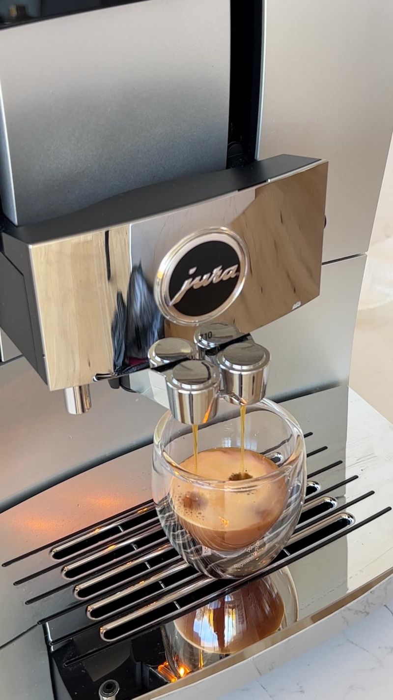 JURA ® Z10 Aluminum White Espresso Machine