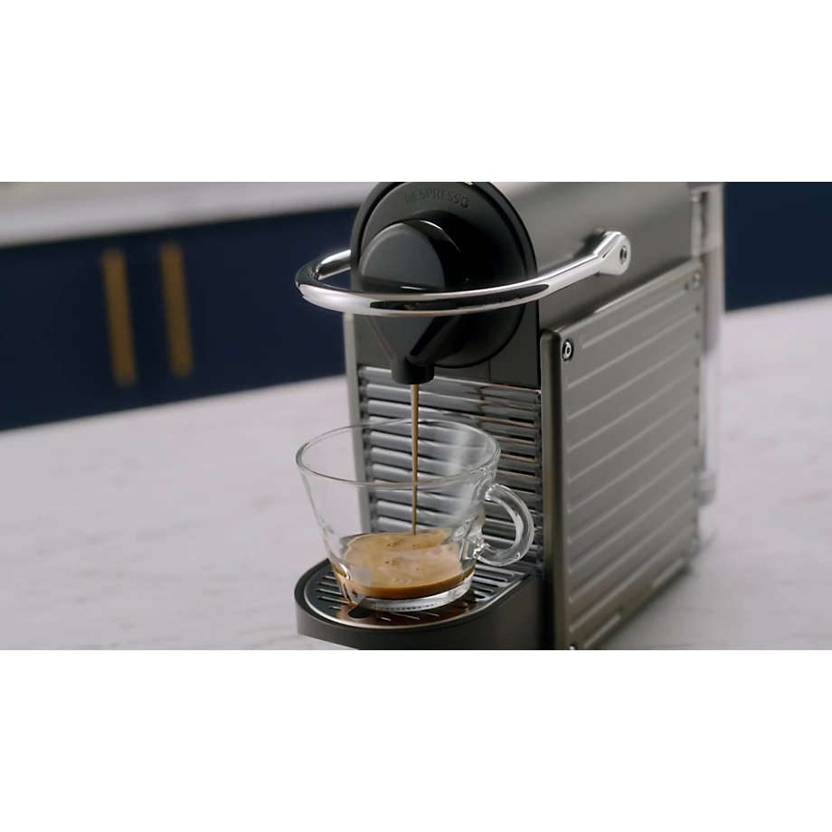 開梱 設置?無料 】 Nespresso Pixie with Aeroccino by Breville- Titan 
