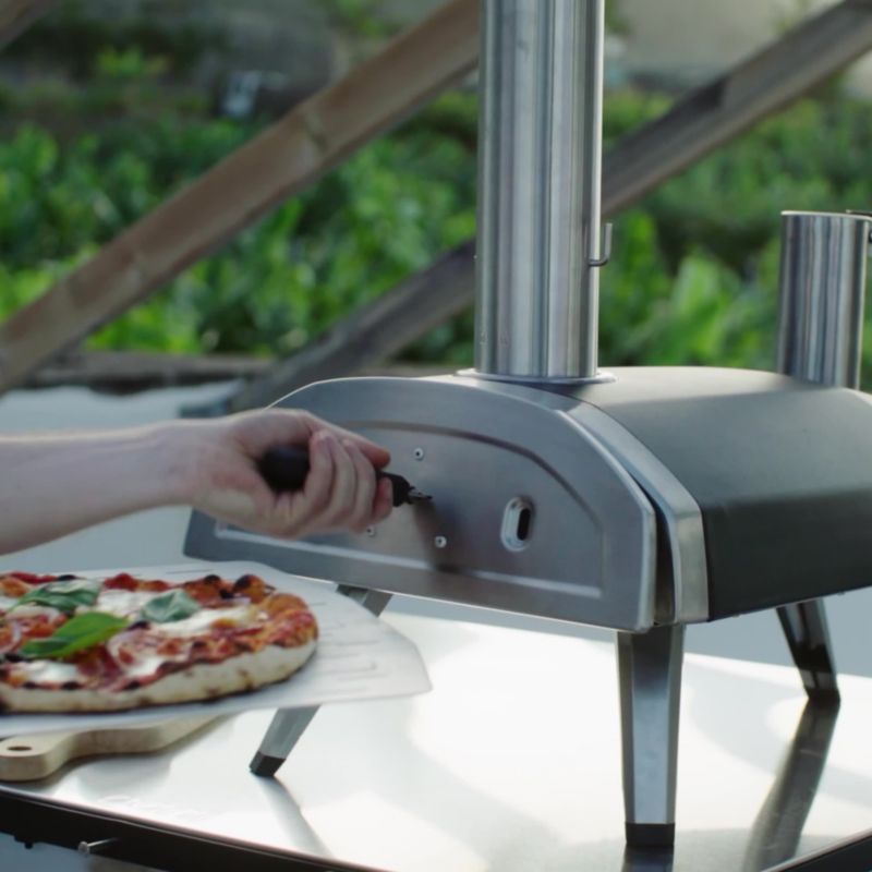 Play Ooni Fyra Outdoor Pizza Oven - video 2 of 4