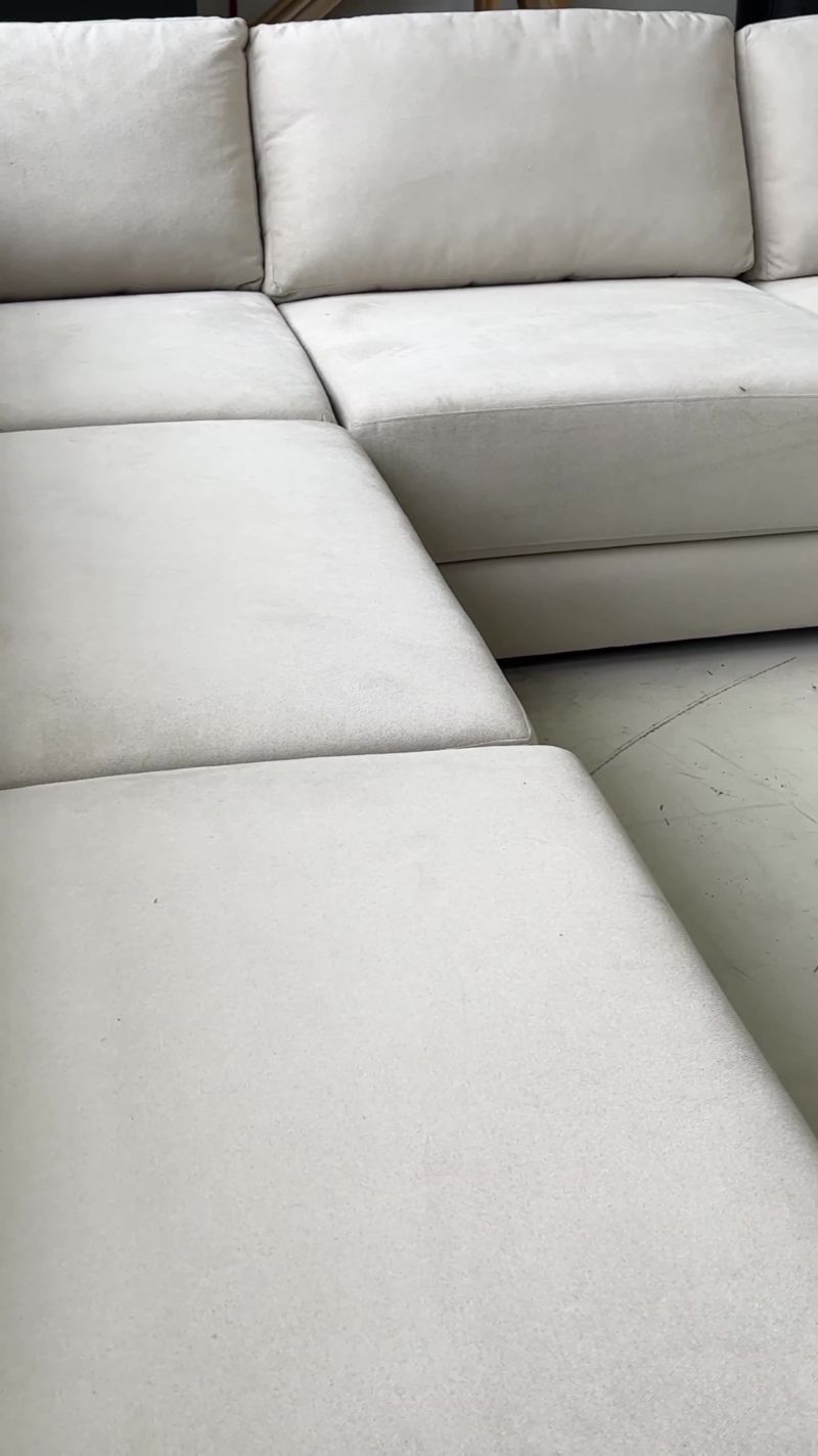 Peyton 2-Piece Sectional Sofa with Chaise Lounge