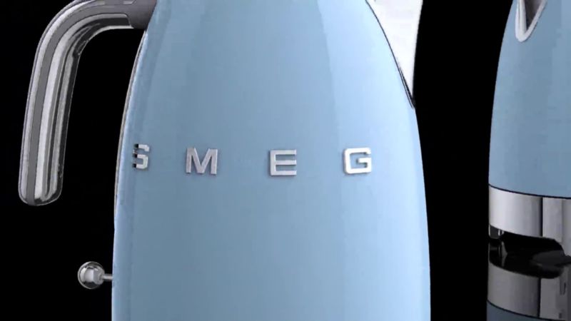 Play SMEG Matte Jade Green Electric Tea Kettle - video 2 of 2