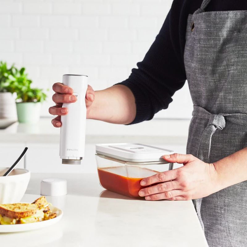 Play ZWILLING ® Fresh & Save Glass Vacuum Containers, Set of 3 - video 2 of 2