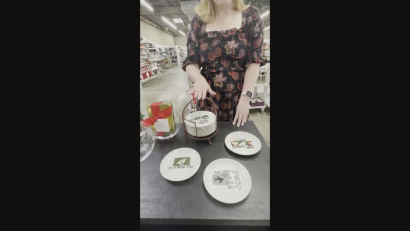 Play 12 Days of Christmas Appetizer Plates - video 1 of 1