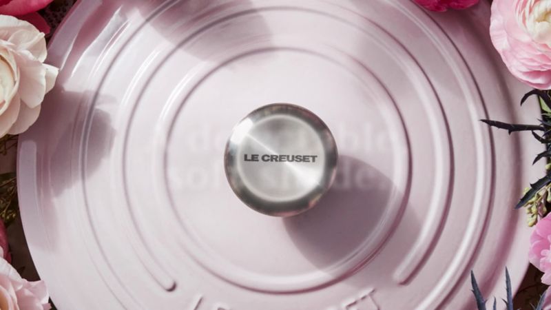 Play Le Creuset ® 11.75" Signature Skillet Shallot - video 2 of 2