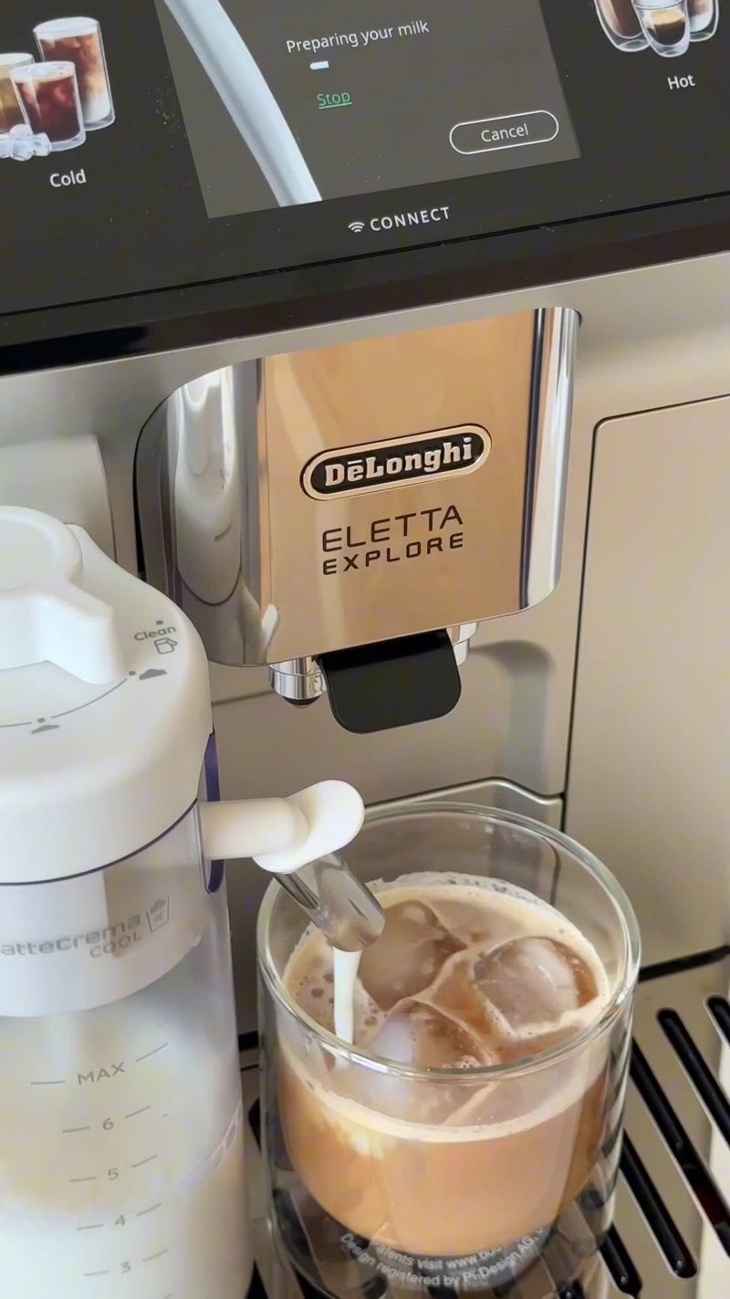 Play De'Longhi Eletta Explore Fully Automatic Espresso Machine with Cold Brew - video 1 of 1