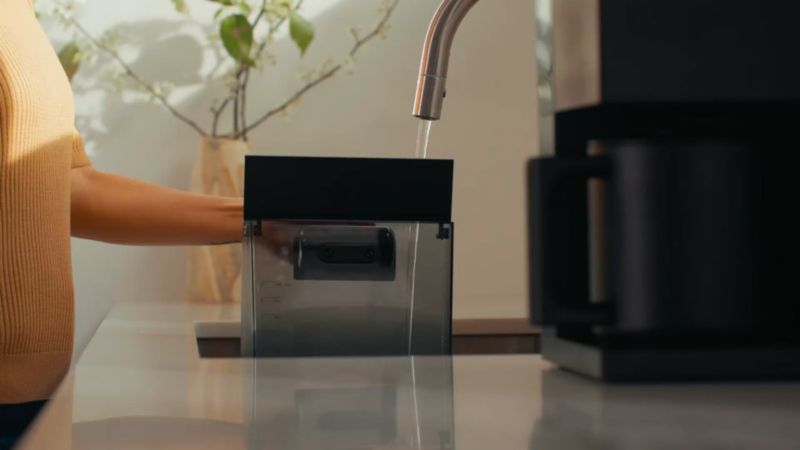 Play Fellow Aiden Matte Black Precision Coffee Maker - video 1 of 3