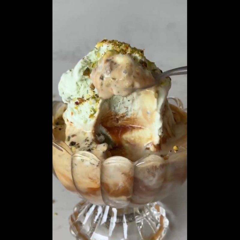 Play Tulip Ice Cream Dish - video 1 of 1