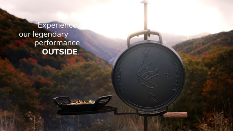 Play Le Creuset ® Alpine Outdoor 15" Pizza Pan - video 1 of 1