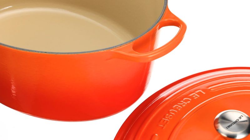 Play Le Creuset ® Signature Caribbean 15.5-Qt. Goose Pot Dutch Oven - video 1 of 1