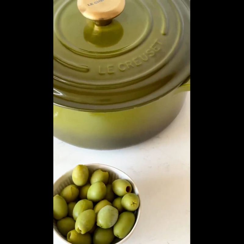 Play Le Creuset ® Olive 3.5-Qt. Signature Round Sauteuse - video 2 of 2