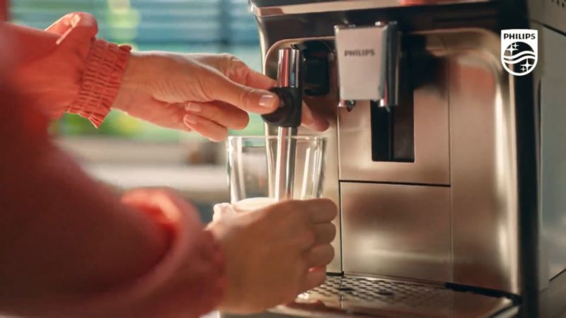 Play Philips 3300 Series Fully-Automatic Espresso Machine with Classic Milk Frother - video 1 of 1